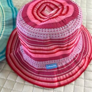 Kids Lids Wallaroo pink patterned children's sun perfect condition